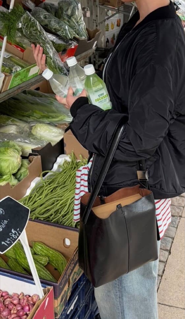 Vera Drink med indkøb på markedet